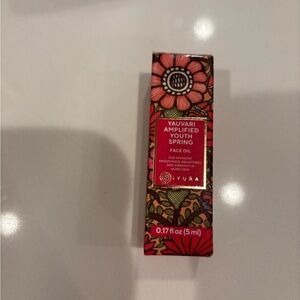 Yauvari Amplified Youth Spring Face Oil  0.17 Fl oz.. new in box